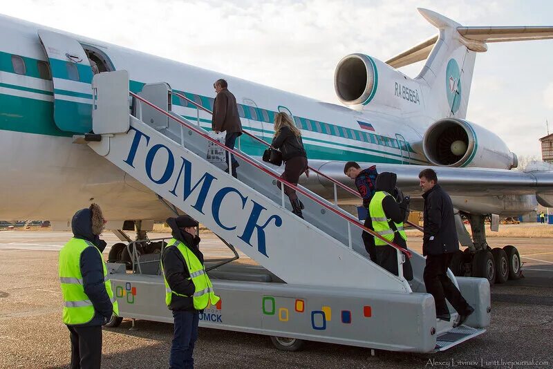 Самолет рейса томск санкт петербург. Самолет рейса томск санкт петербург. Самолет томск санкт петербург фото. Томск из самолета. Спб томск.