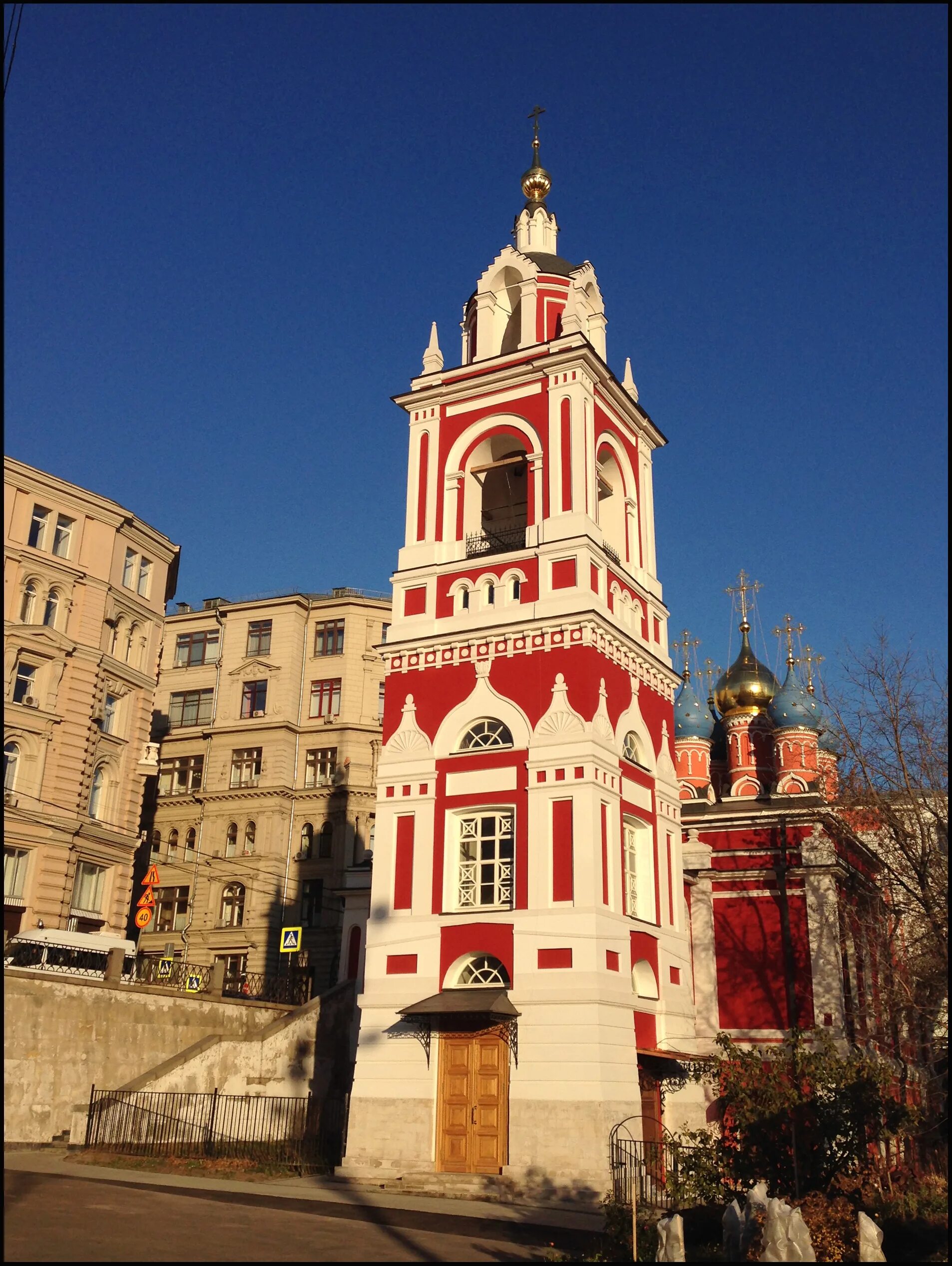 Варварка 6 стр 1. Варварка, 10 Москва. Варварка монастырский двор.