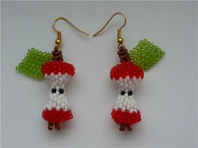 серьги из бисера для начинающих. детские сережки из бисера. серьги из бисера фигурки. серьги из стекляруса. детские сережки из бисера.