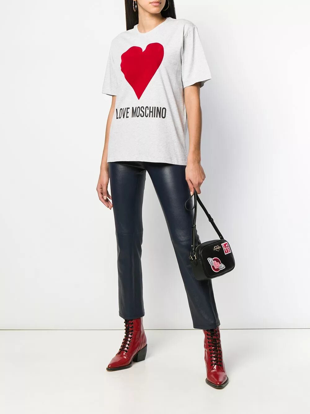 Москино одежда. Москино лав. Бренд Moschino. Moschino вещи. Москино вещи.