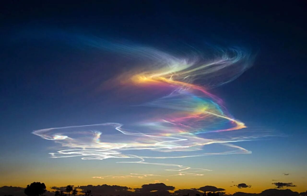 радужные облака явление. огненная радуга или окологоризонтальная дуга. необычные атмосферные явления. необычные явления в небе 2021. электрические явления в атмосфере.