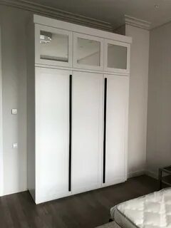 Шкаф распашной с антресолями белый