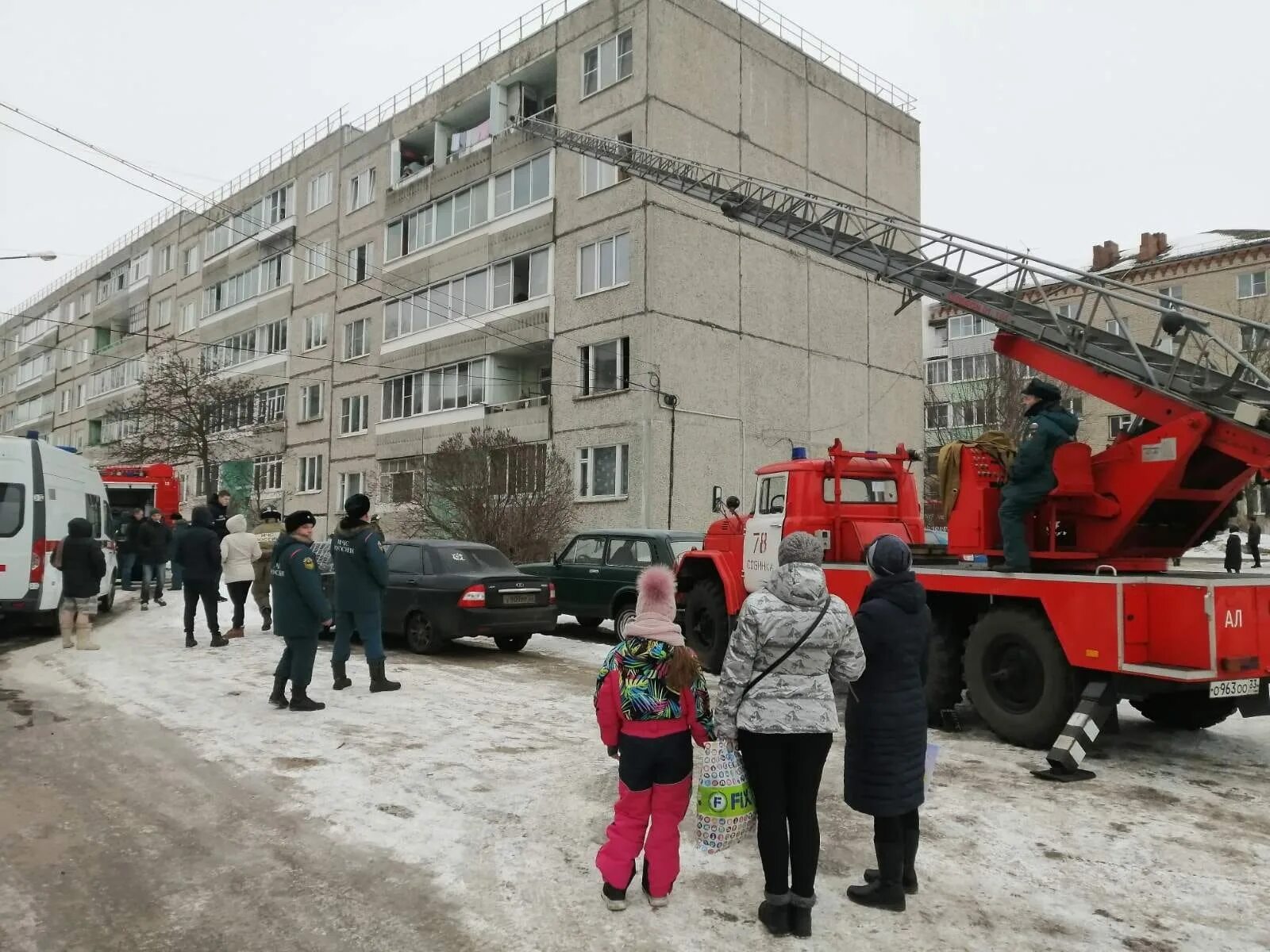 Новости главное 2015. Пожар. Пожар в Лакинске. Пожар в Лакинске в 2022 году. Пятиэтажный дом.