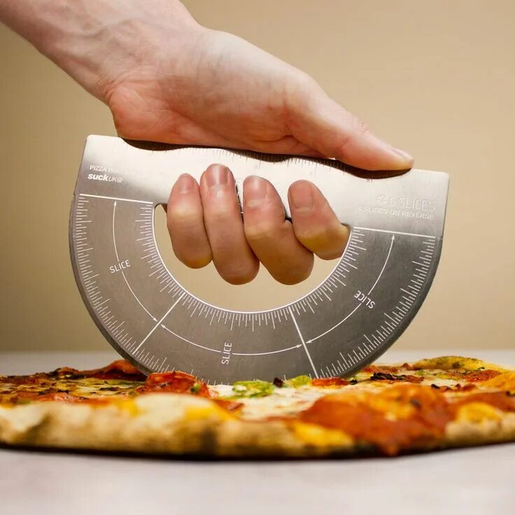 Пицца Рулетка. Реклама работы с pizza Cutter. Измерить pizza. Пицца подошва.