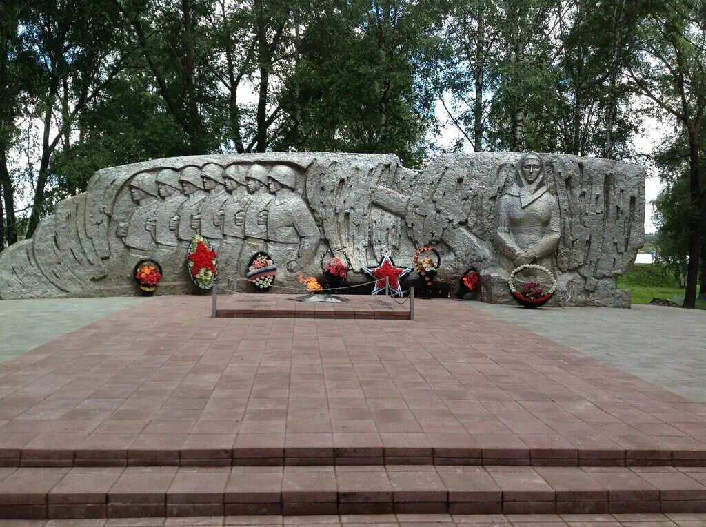 город чита мемориал славы. мемориалы боевой славы. чита мемориал боевой и трудовой славы. харцызск мемориальный комплекс воинской славы. мемориал победы чита.