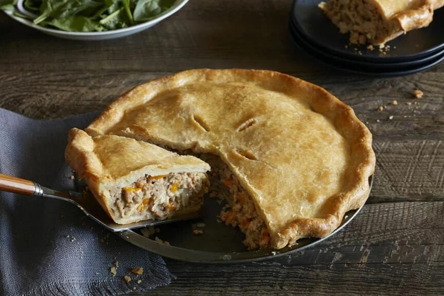 Пирог туртьер. Туртьер канадское блюдо. Мясной пирог туртьер. Tourtiere канада. Туртьер канада.