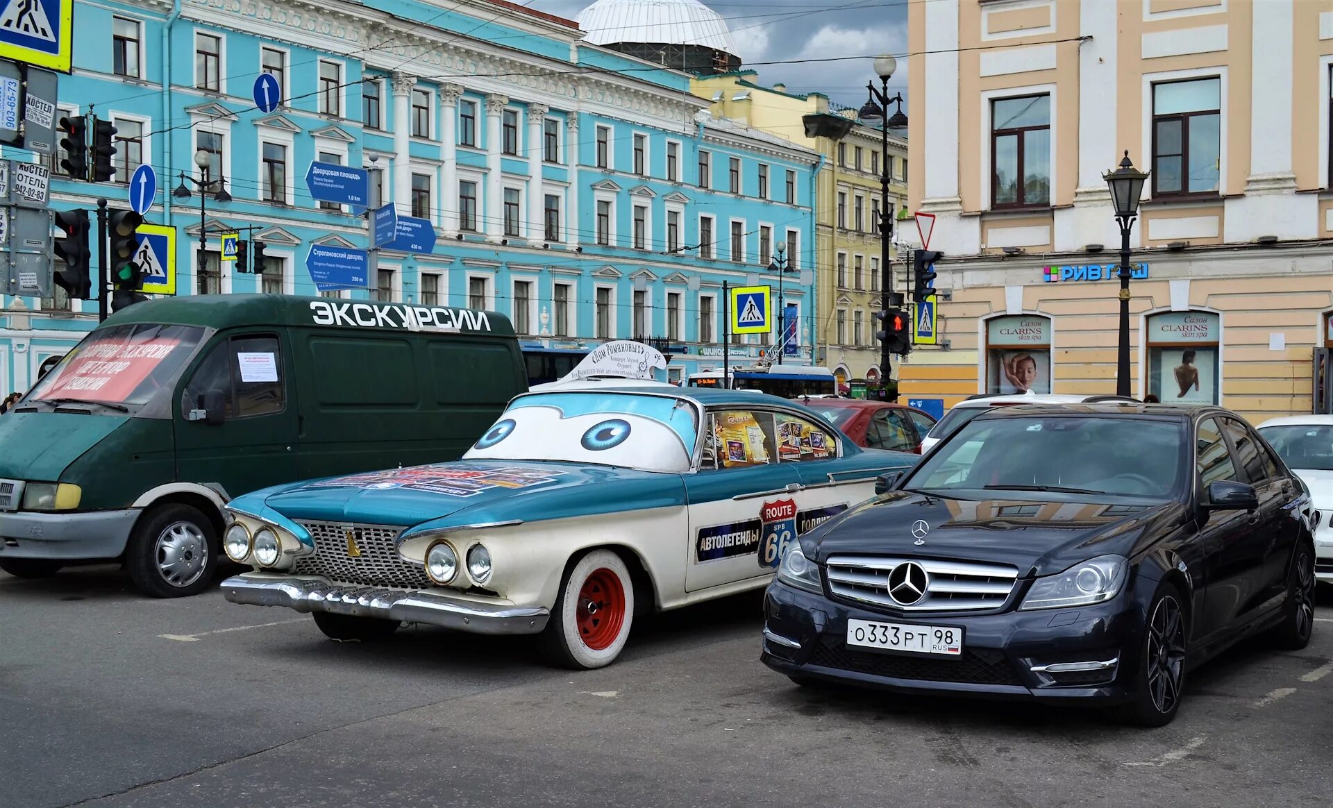 Купить автомобиль в спб. Машины в Питере. Петербургские автомобили. Крутые машины в Питере. Питер из машины.
