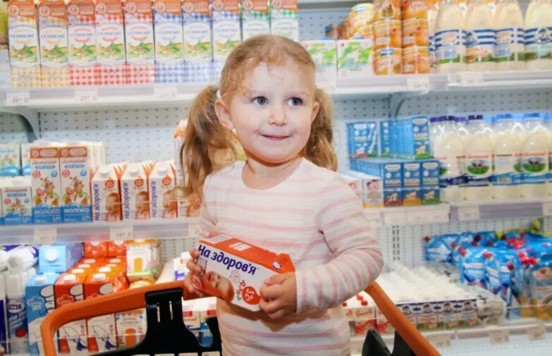 Молочные продукты ребенку 2 года. Детские продукты. Молочная продукция для детского питания. Детское молочное питание. Организация детского питания.