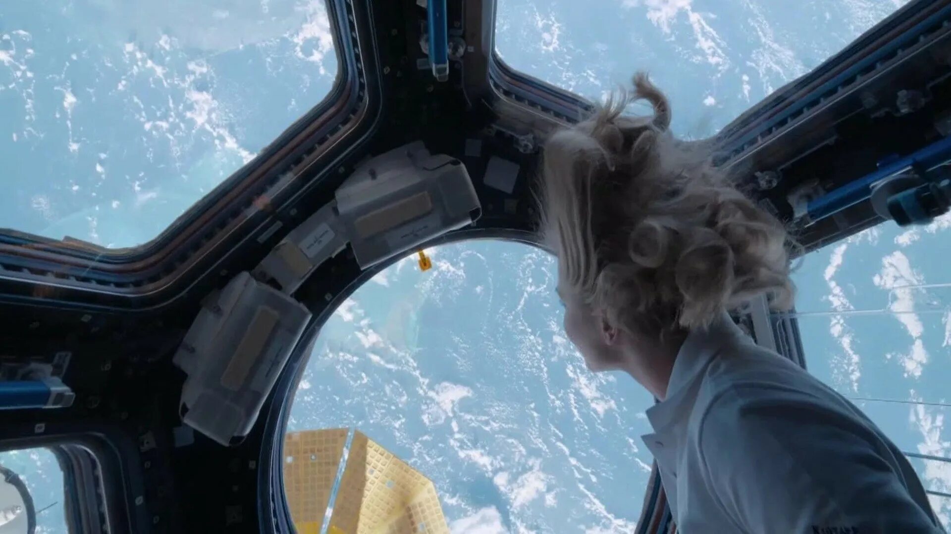 Вызов фильм 2023 юлия пересильд. Вызов 2023 год. Фильм вызов. Вызов 2023 год. Постеры к фильмам.