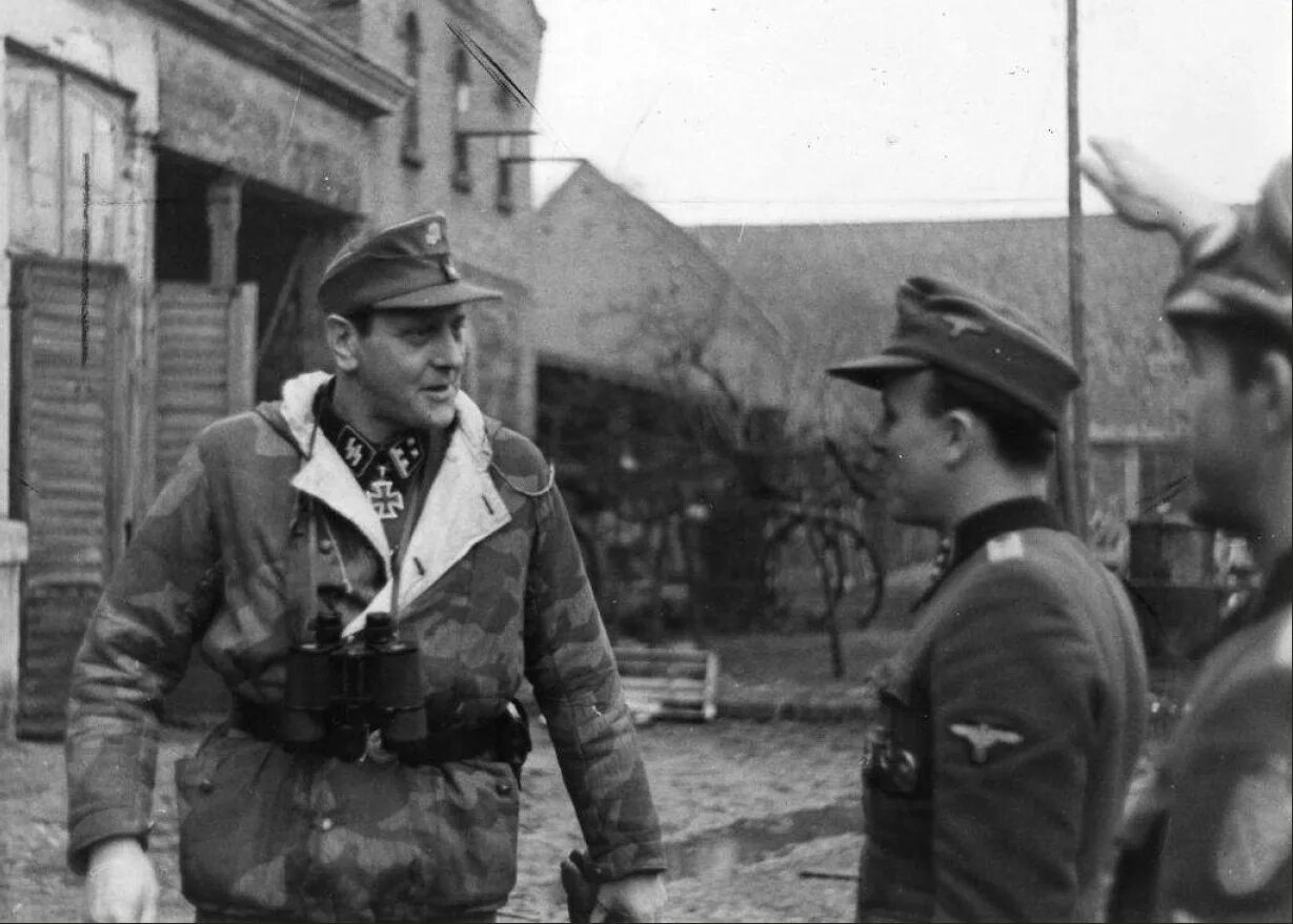 Звание скорцени в сс. Отто Скорцени — немецкий диверсант. Отто Скорцени 1945. Могила Отто Скорцени. 500-Й парашютно-десантный батальон СС.