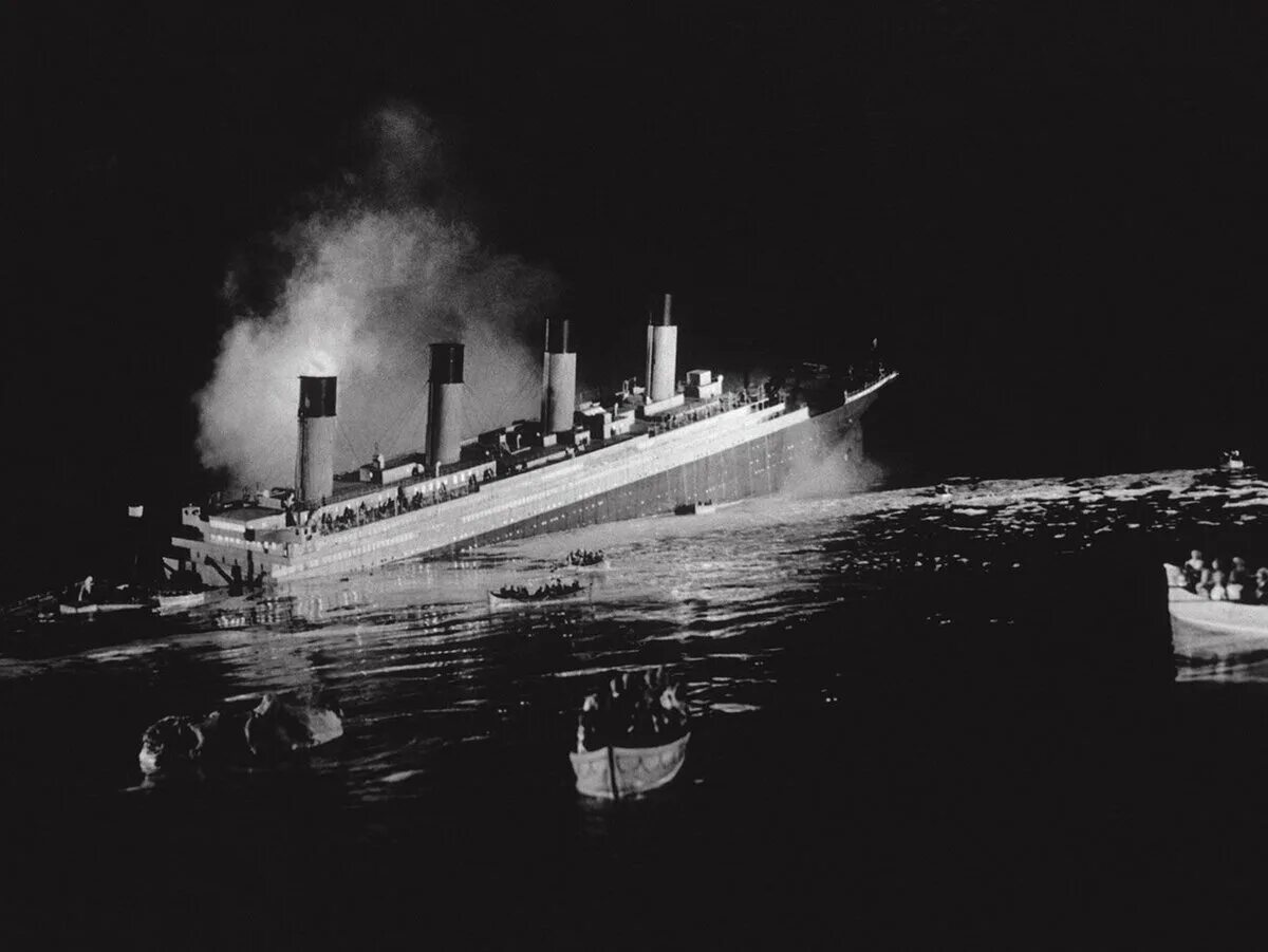 Крушение титаника 1912. Трагедия титаника в 1912. Гибель титаника можно считать. Титаник пароход 1912. 1911 крушение титаника.