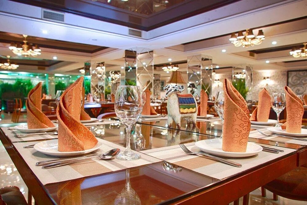 Ресторан фрунзе бишкек. Банкетный зал ала-тоо, киргизия, бишкек. Ала тоо ресторан бишкек. Кафе мост бишкек. Ресторан фрунзе бишкек.