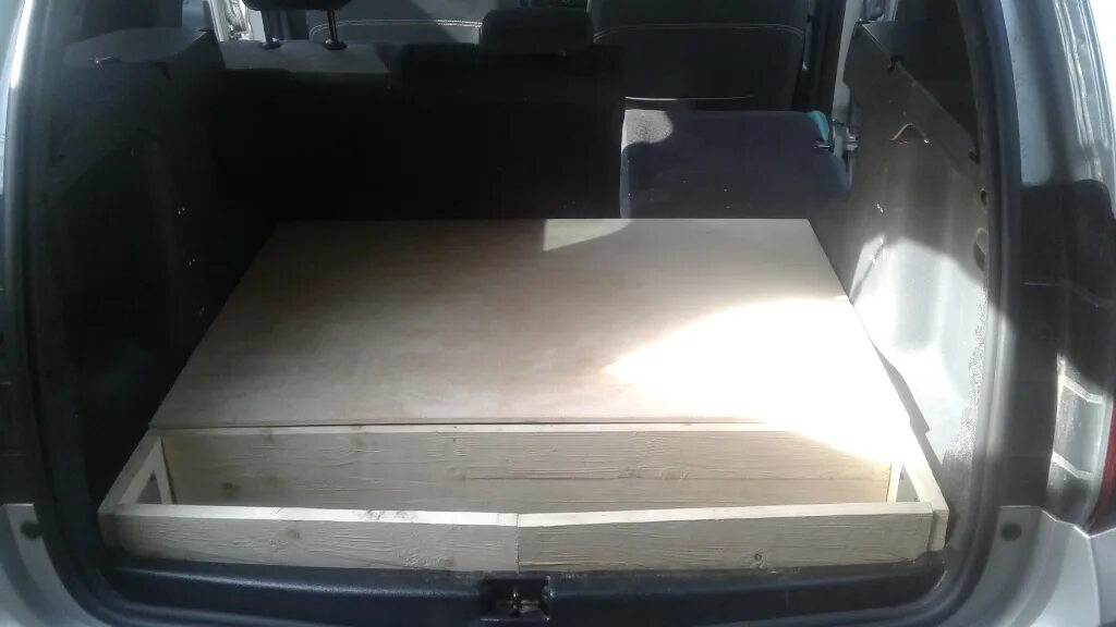 Фальшпол в багажник рено. Фальшпол в багажник рено. Фальшпол рено каптур. Рено дастер пол в багажнике. Фальшпол в багажник рено.