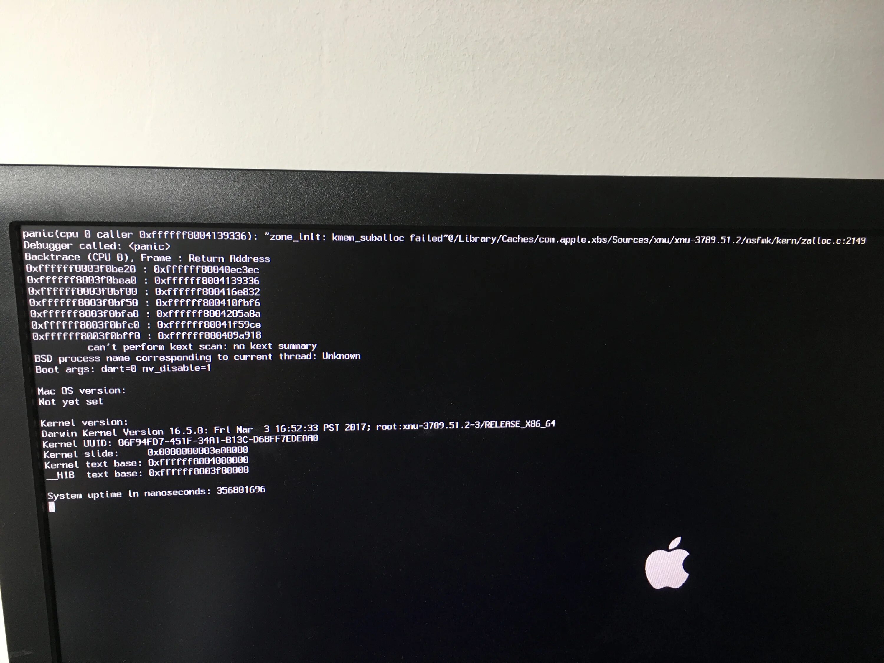 Panic cpu. Кернел паник mac. паника ядра mac os. kernel panic синий экран. паника ядра mac os хакинтош x79.