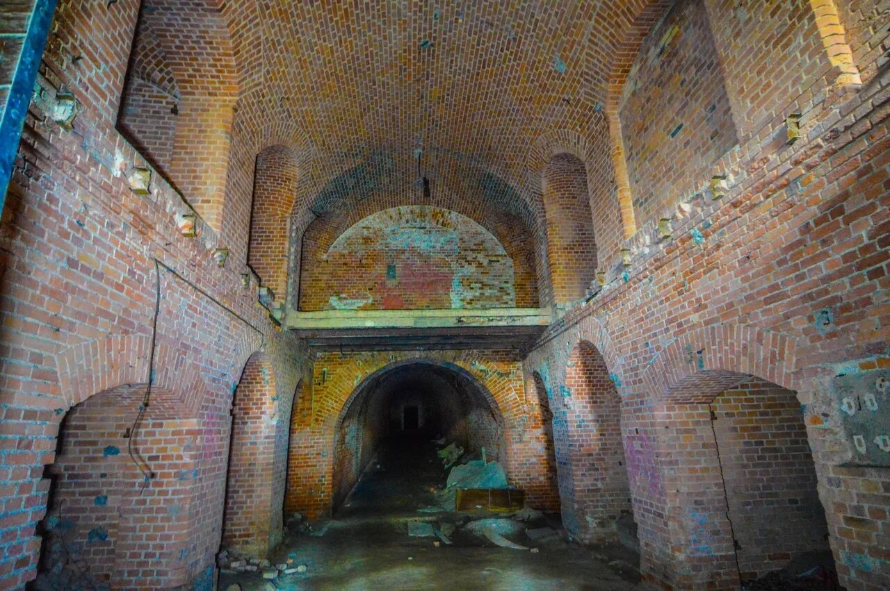 Форт бронзарт калининград. Форт no 2 бронзарт. Форт 2 калининград. Форт no 2 бронзарт. Форт no 2 бронзарт.