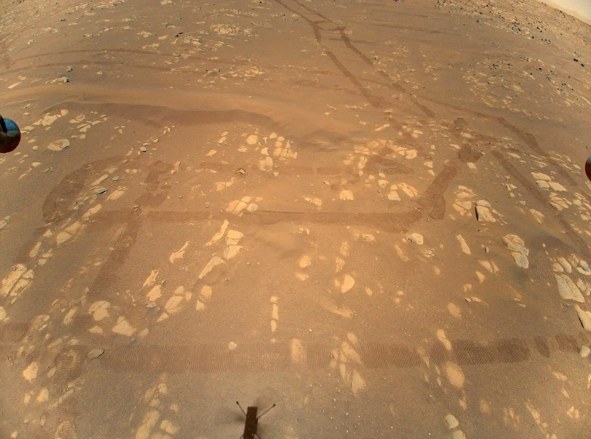 Марс 2021 НАСА. Снимки Марса с марсохода. Снимки Марса НАСА 2021. Снимки Марса с вертолета НАСА.