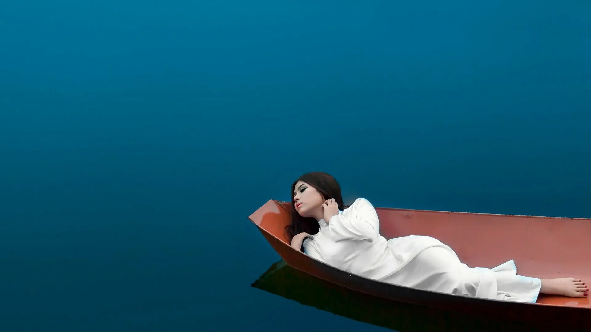 Sleep boat