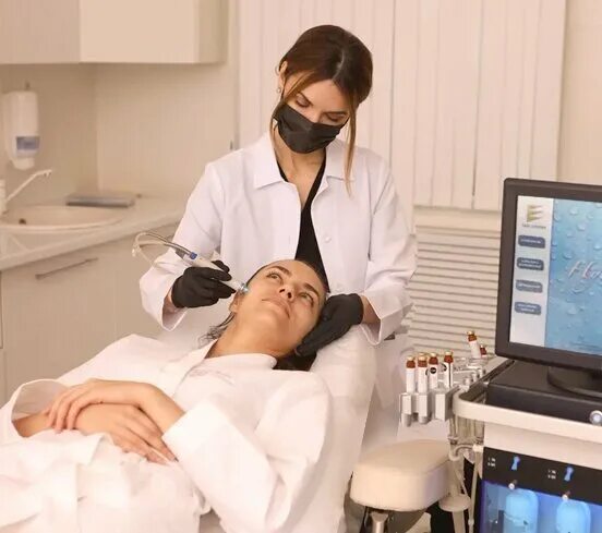 Hydra peel plus. Гидропилинг hydra facial в клинике подружки. Hydrafacial акция. Вакуумный гидропилинг hydrafacial. Гидропилинг hydra facial в клинике подружки.
