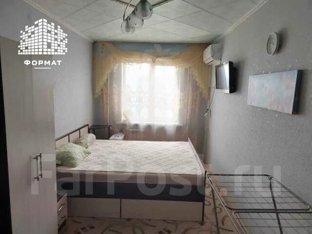 Комната 13 кв м. Мичурина 136 зал 18 квадратных метра. Кв суточ Владивосток дешево. Снять жилье в пригороде Владивостока.