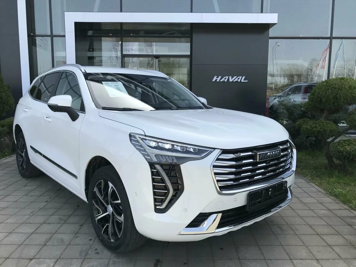 Хавал джолион купить авито. Haval Jolion 2022. Haval Jolyon 2022 белый. Haval Julian 2022 белый. Машина Хавал Джолион 2022.