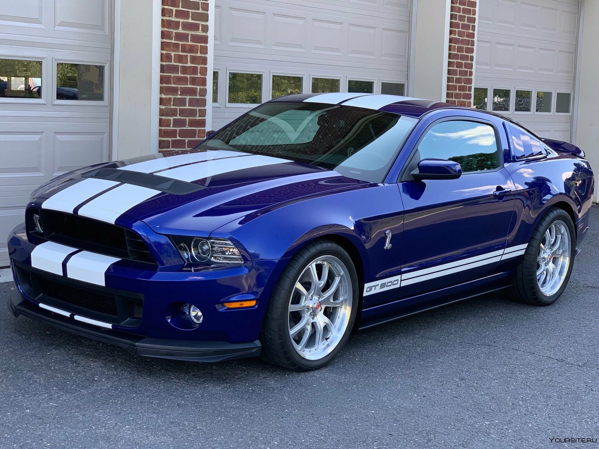 Мустанг цена. Ford Shelby gt500 2013. Форд Мустанг Шелби. 2013 Ford Shelby Mustang gt. Ford Mustang gt 2013.