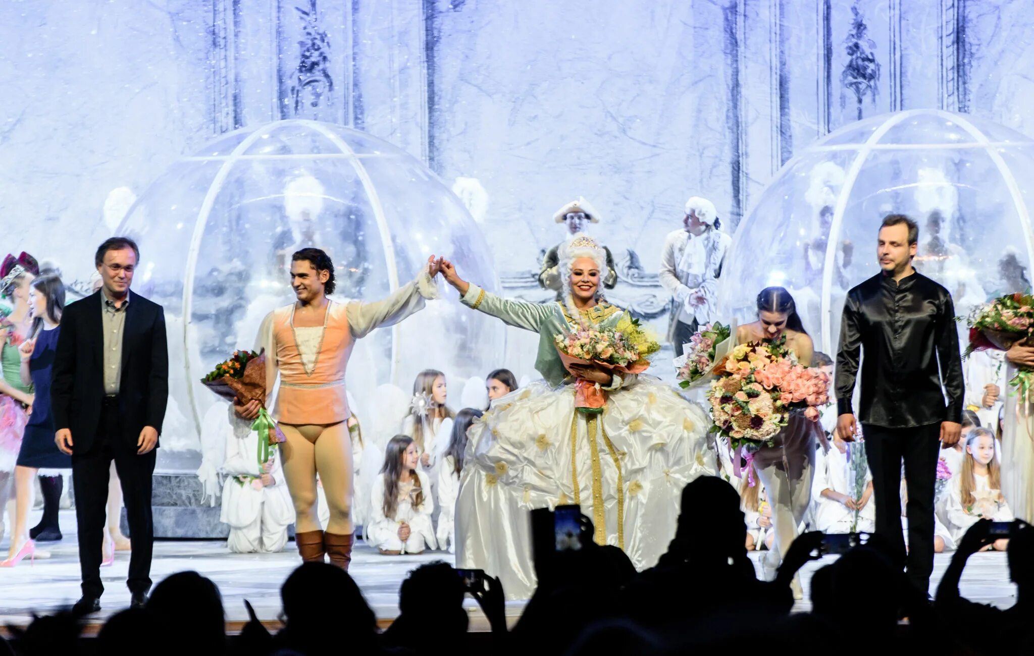 Хрустальный дворец балет йошкар-ола. Хрустальный дворец балет. Хрустальный дворец спектакль. Хрустальный дворец (а. Хрустальный дворец балет фото.