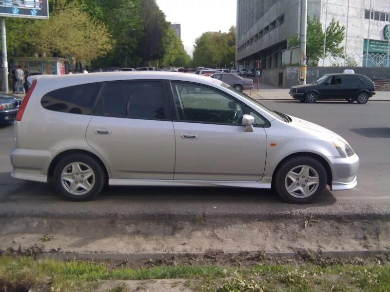 Хонда стрим 2001. Хонда стрим расход. Хонда стрим 2001 тюнинг. Хонда стрим 1. Хонда стрим 2001 1.