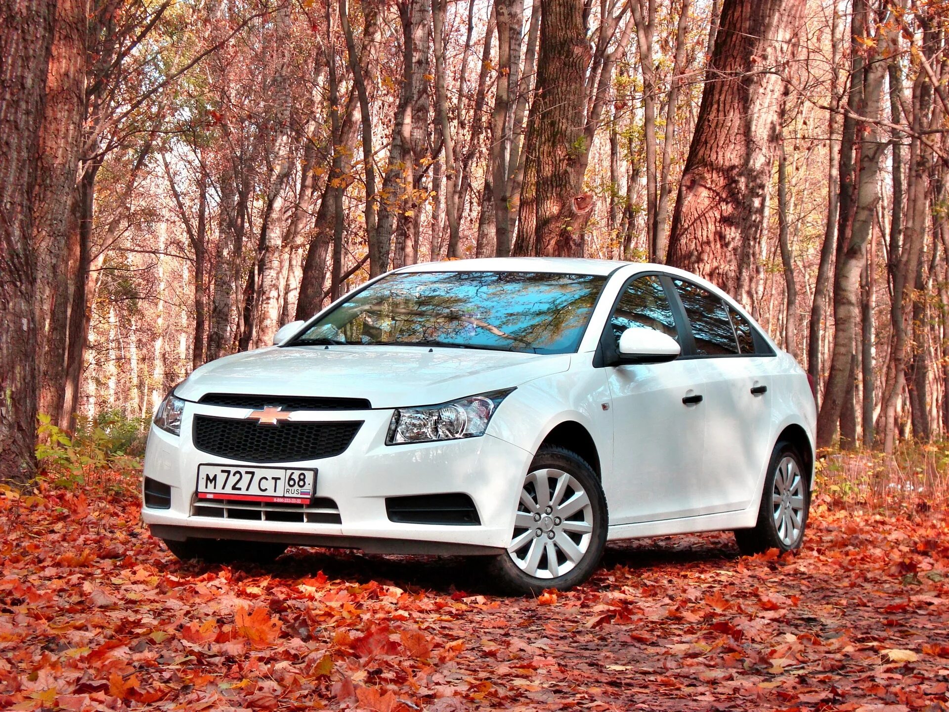 Машину купил круза. Chevrolet Cruze. Chevrolet Cruze 2012 белый. Шевроле Круз 2012 белый седан. Chevrolet Cruze (Шевроле Круз).