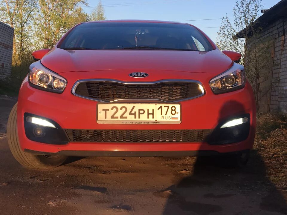 Дхо ceed. Дневные ходовые Kia Ceed 2. ДХО Kia Ceed 2 JD. Парктроник Киа СИД JD. Ходовые огни Киа СИД 2.