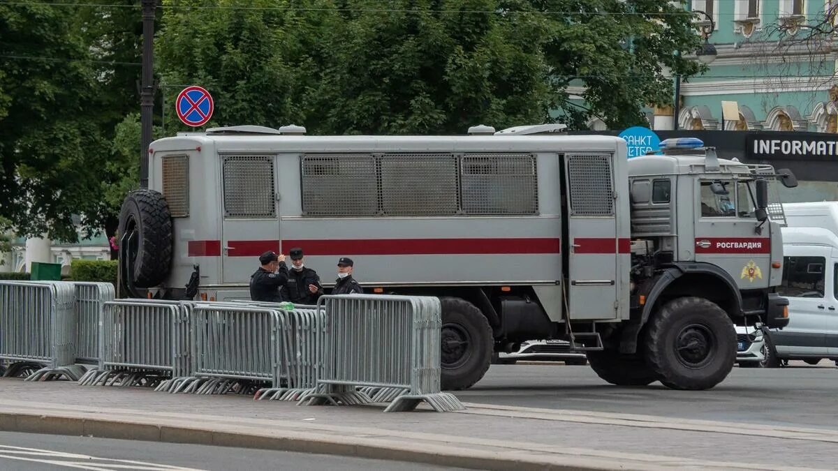 Митинг в питере 2024. Митинг в Питере 2022. Протесты в Санкт-Петербурге сейчас. Митинг в Санкт Петербурге 2024. Митинги в Питере Санкт Петербург.