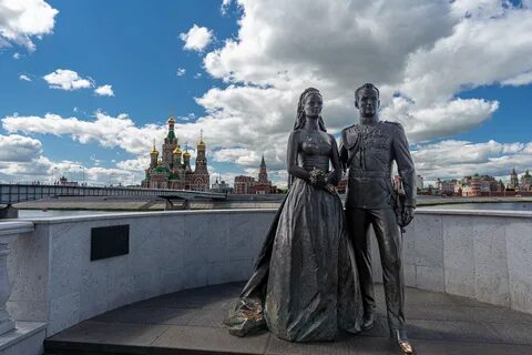 Ола памятник