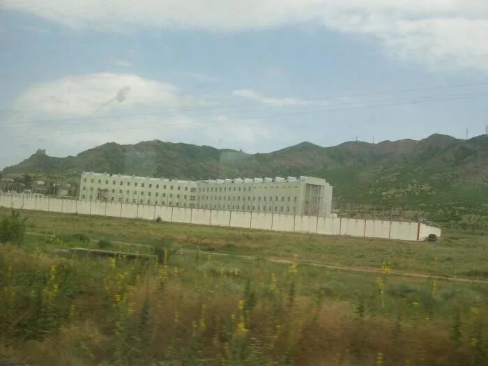 Ксани бани вскрылась. Грузия Ксани тюрьма. Тюрьма в Рустави. Тюрьма в Глдани Тбилиси. Ксани тюрьма 10.