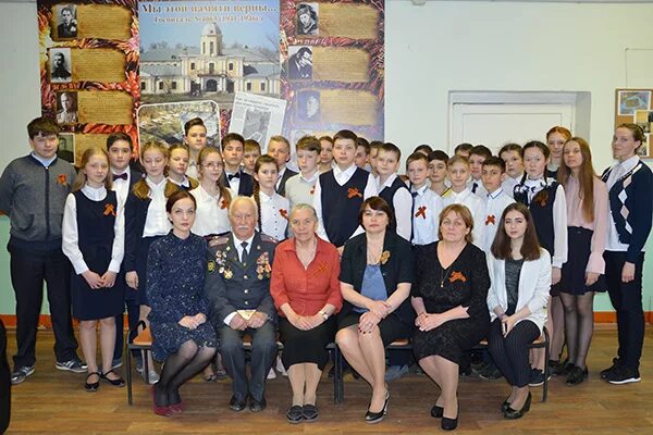 Петушки школа =1. Гимназия 17 петушки. Город петушки школа 1. Школа 17 петушки. Школа 1 петушки.