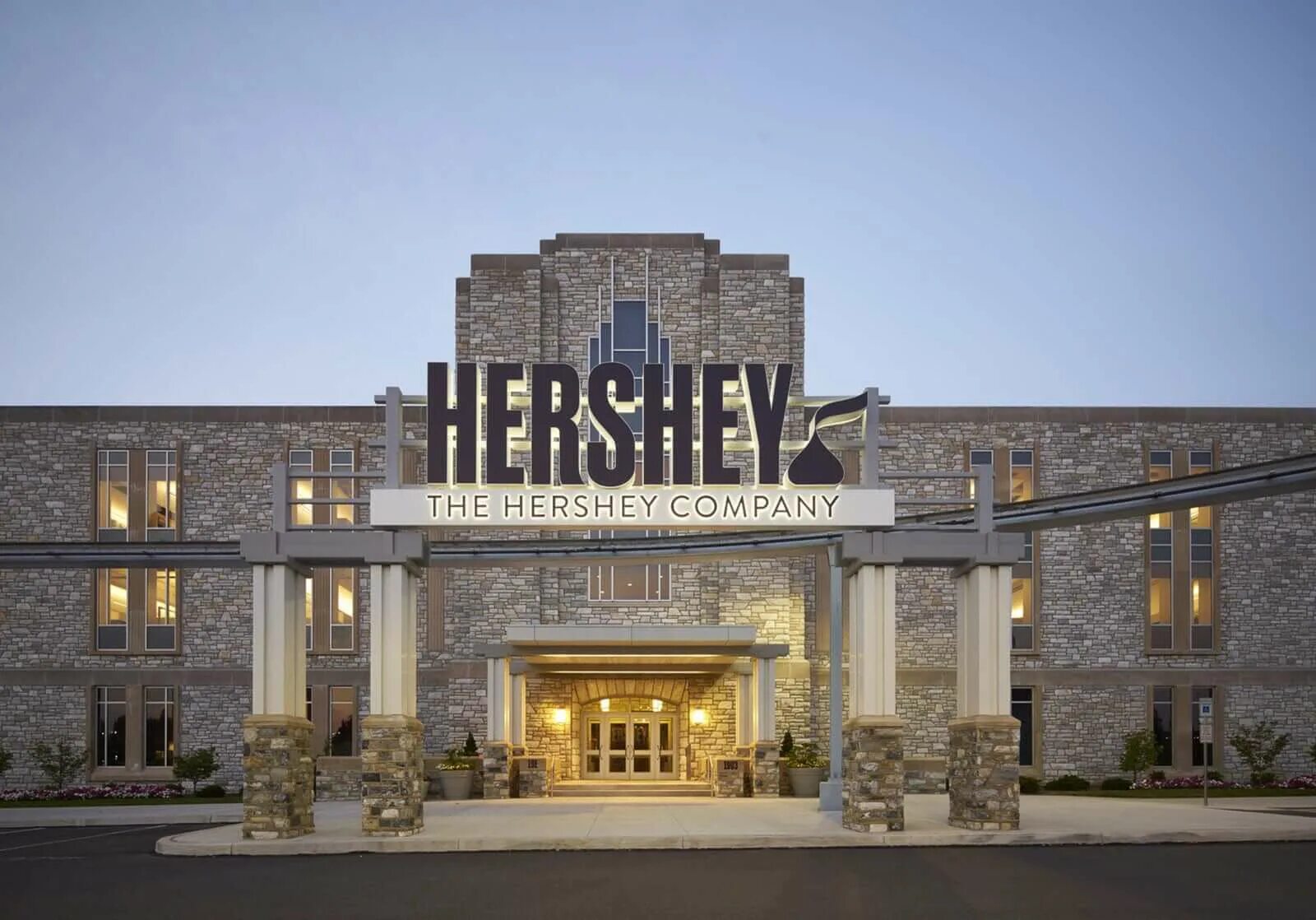 The hershey company. Hershey's Company. Hershey foods. Хёрши город. Hershey's Chocolate World.