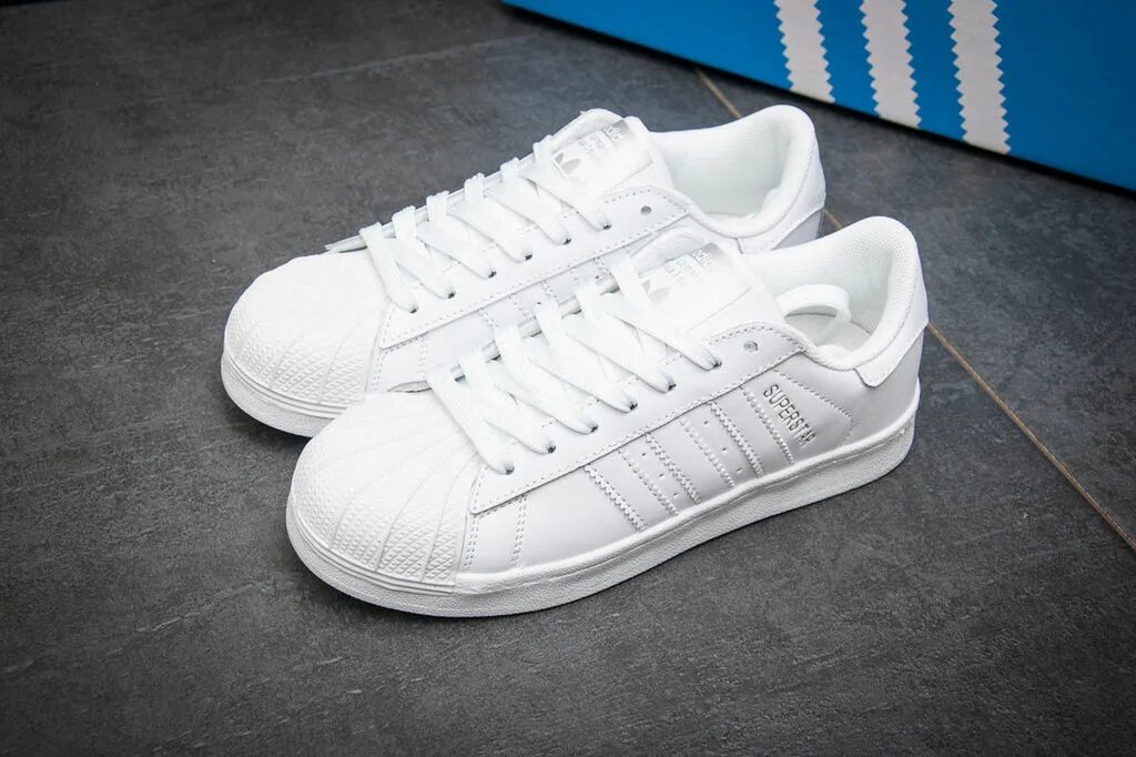 Адидас белые. Adidas superstar white. адидас супер стар ьелы. кроссовки adidas superstar женские. адидас superstar белые.