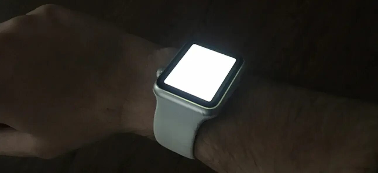 Как перенести apple watch. Фонарик на Эппл вотч. Эппл вотч фонарик зелёный. Белый дисплей для Эппл вотч. Революция Apple watch.