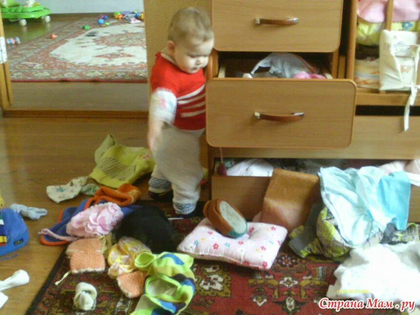 Стихотворение приходил сережка. Приходил сережка поиграли мы немножко. стихотворение просто приходил сережка поиграли мы. просто приходил серёжка побухали мы немножко. мама порядок.