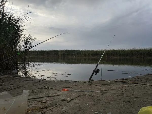 Ударился оз мь поч нить см ренный. Озерная рыбалка. Озеро Тыгиш Свердловская область рыбалка. Озеро Санхар Нижегородская область. Озеро Юхро Нижегородской области.