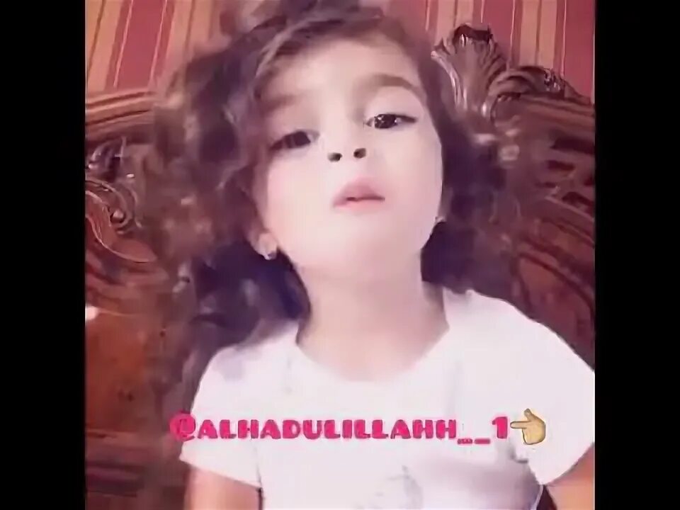 Асал кизим фото. Асал кизим. Qizil shapkacha ertagi matni. Maningdin mozzi qiz bomakan. Узбекские песни жон кизим.