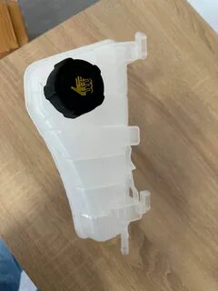 Вышибает антифриз из расширительного бачка
