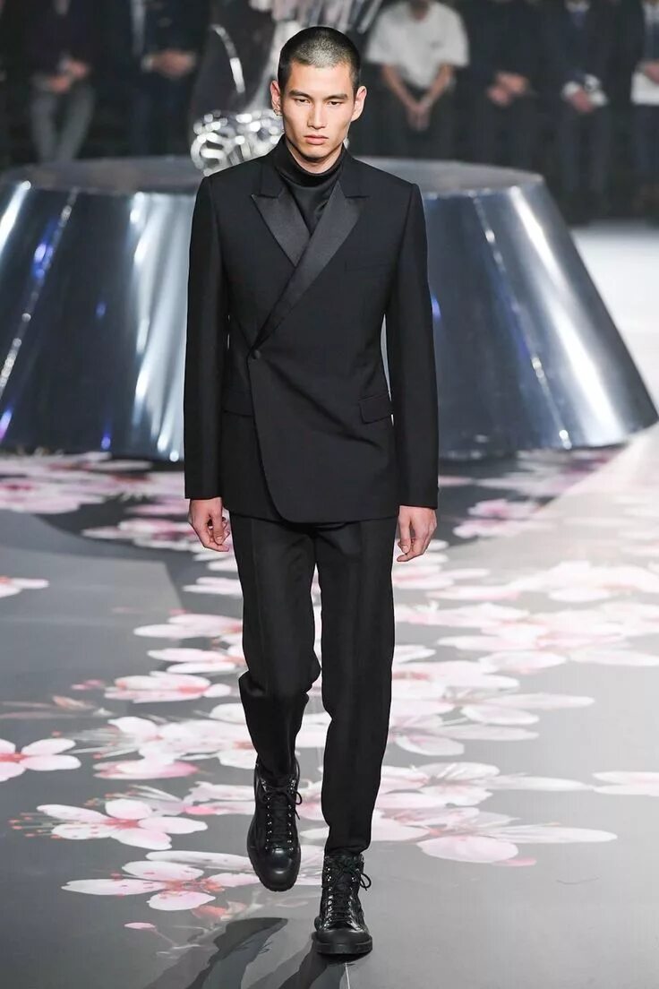 Christian dior men. Диор мужская коллекция 2019. дольче габбана мужская коллекция 2019. диор одежда 2025 мужская. dior homme 2019 men.
