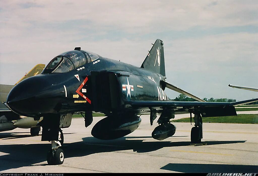 F-4 phantom ii air refueling. F 4s. F-4 phantom палубный. F 4s. F-4b phantom.