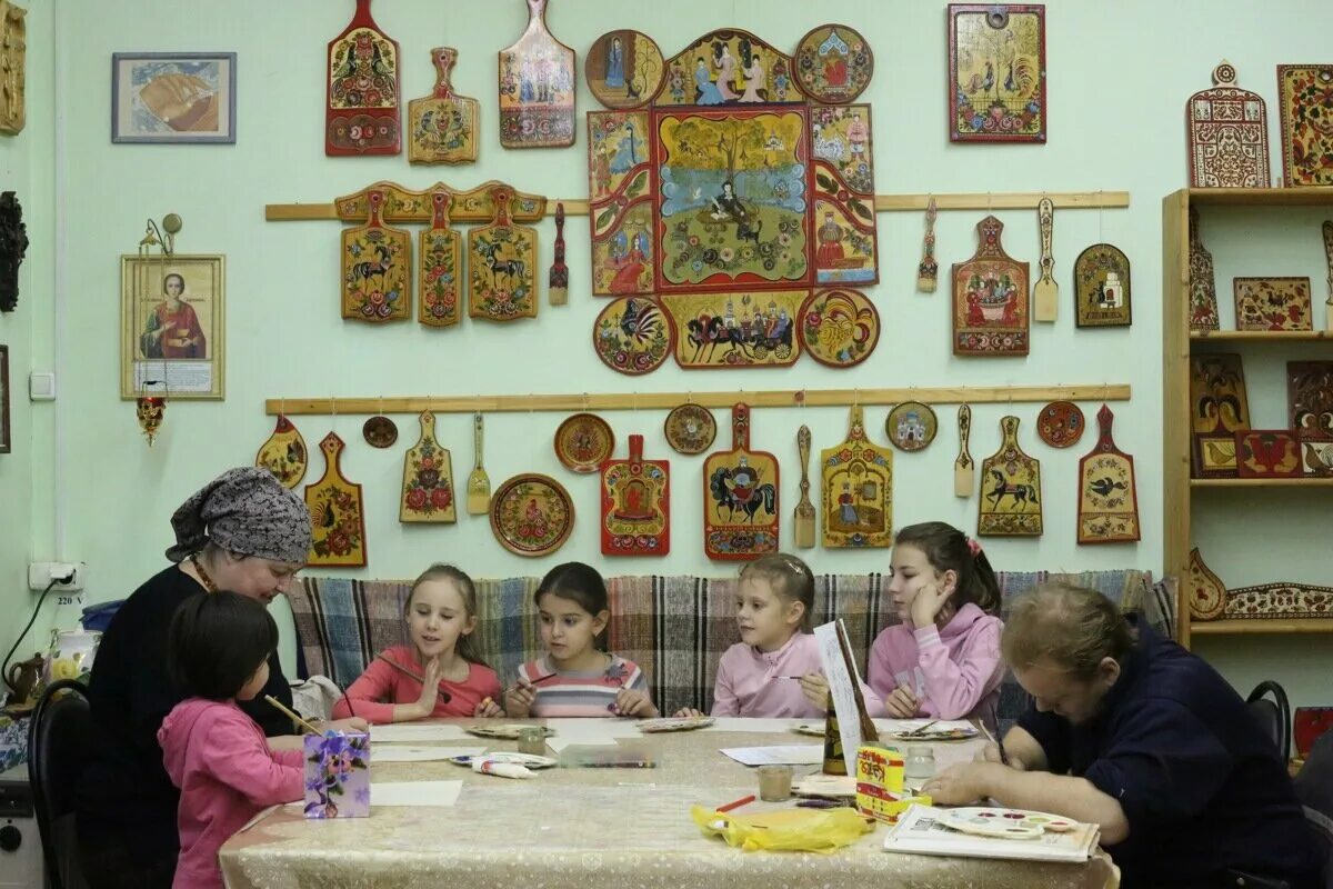 Семейная мастерская. Творческая мастерская семьи. Творческие семейные мастерские. Семейные творческие мастерские для детского сада.