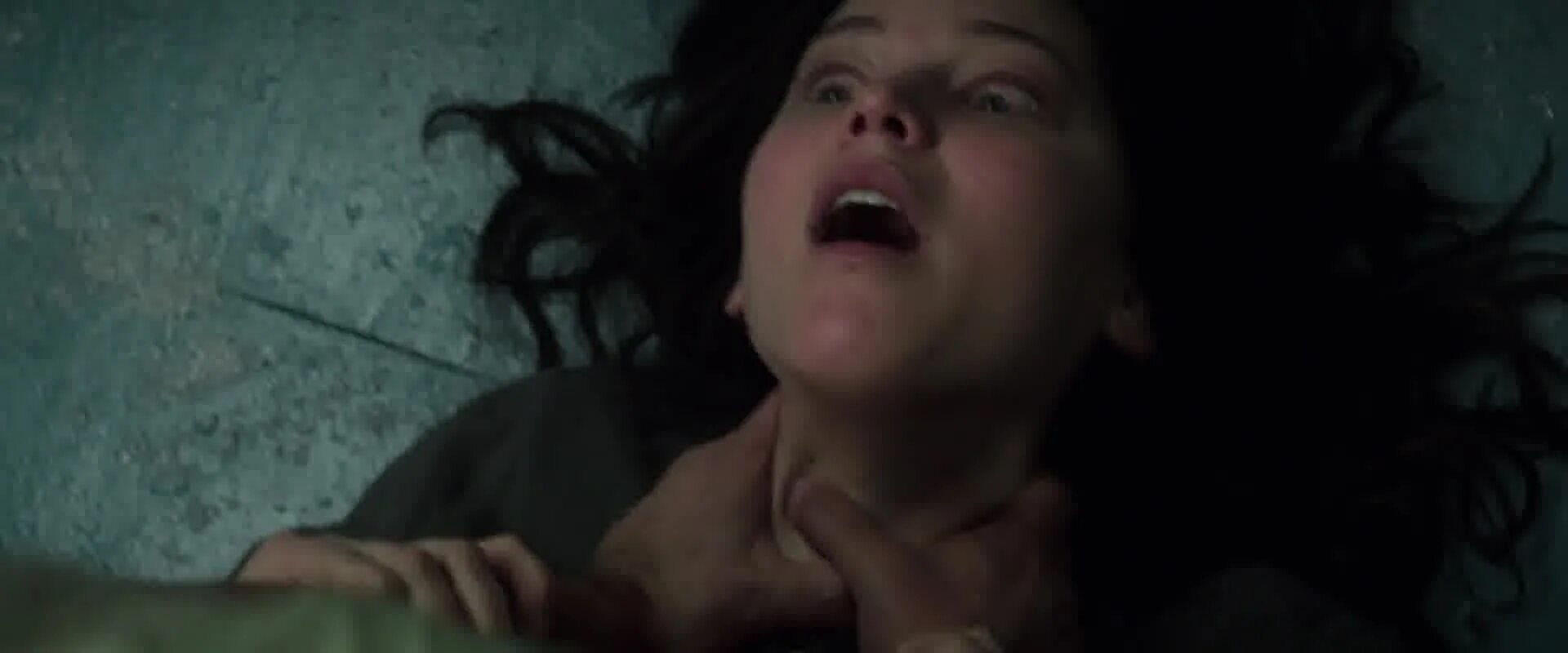 Girl choked. Choke girl. Удушение женщин в фильмах. Stoned bae. Удушение женщин в фильмах.