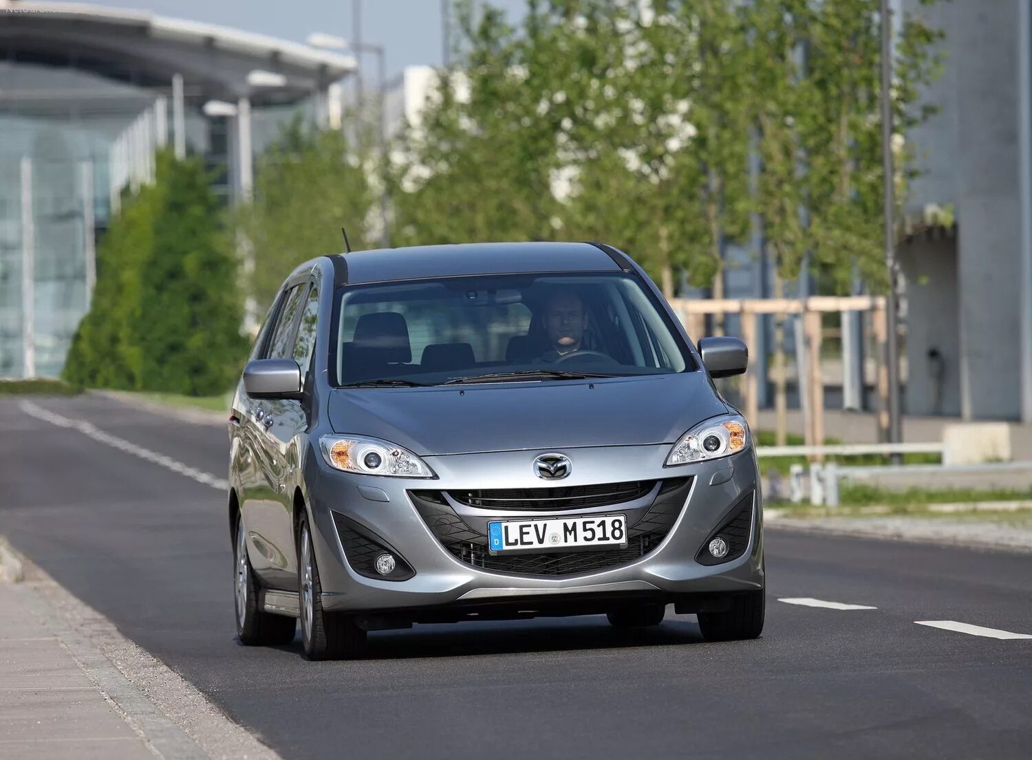 Mazda 5 cr 2007. Мазда 5 минивэн 2010. Mazda 5 2010. Mazda5 компактвэн. Mazda 5 minivan.