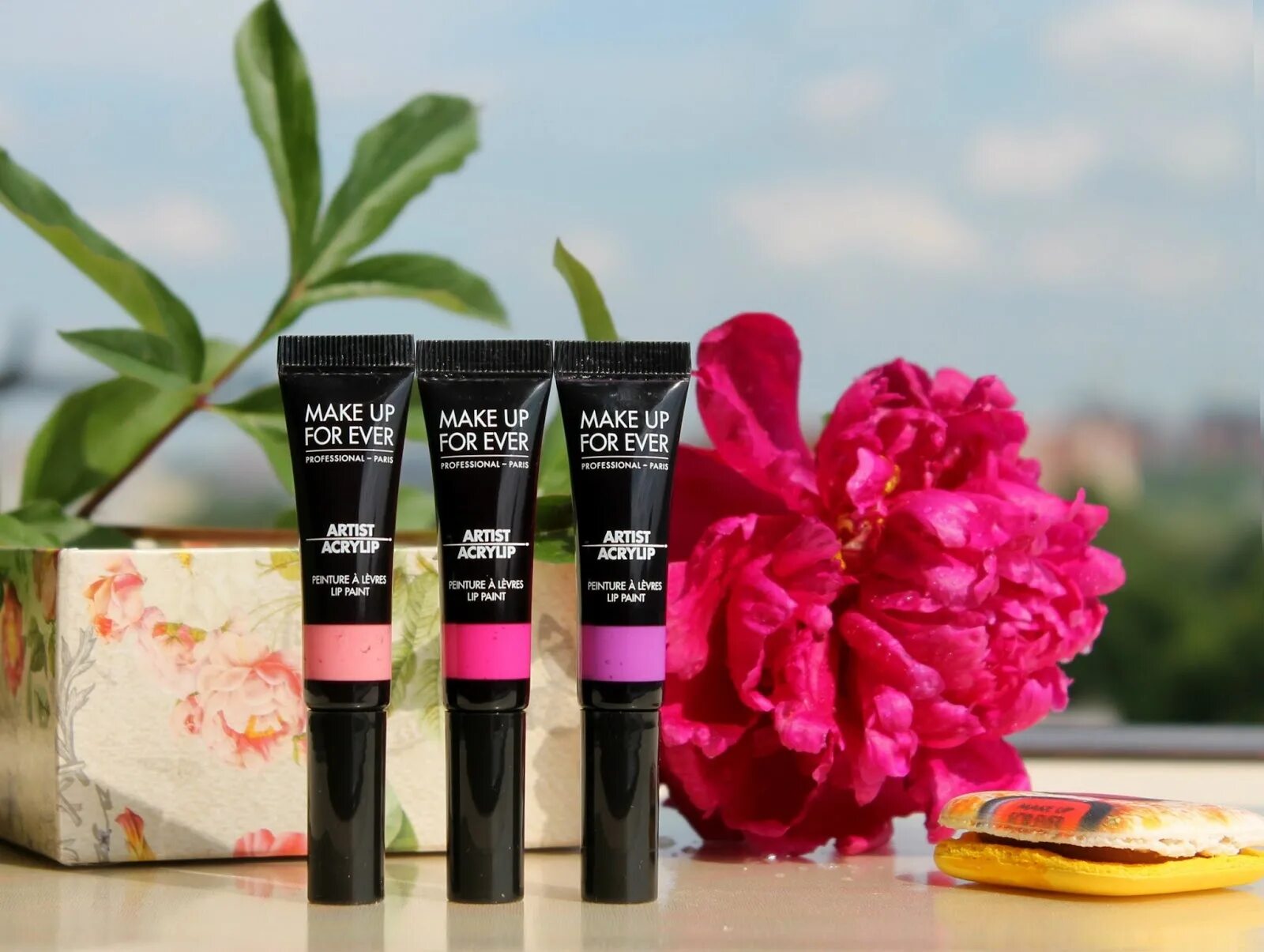 Make up 4 ever. Помада make up for ever artist acrilip 201. make up for ever artist acrylip lip paint. artist acrylip. make up for ever professional paris помада для губ искрящаяся.