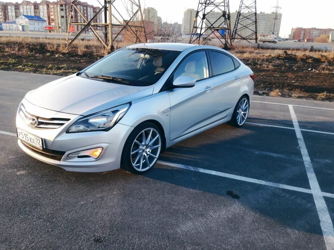 Хендай солярис 19. Hyundai Solaris 17. Hyundai Solaris r19. Hyundai Solaris 2015 r17. Хендай Солярис 2016.