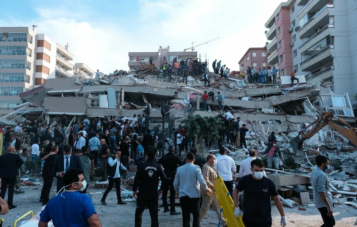 Землетрясение 30. Землетрясение в Турции 2023. Землетрясение в Турции здания. Турция после землетрясения.