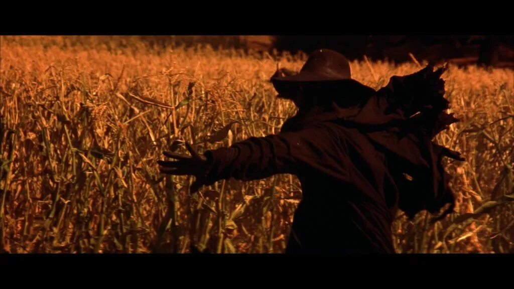 Куст пугающий людей. Джиперс Криперс в поле кукурузном поле. Джиперс Криперс 1 кукурузное поле.