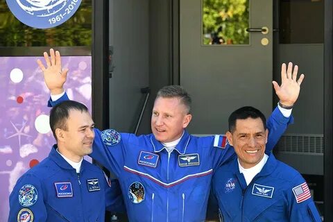 Ракета с байконура сегодня во сколько полетит